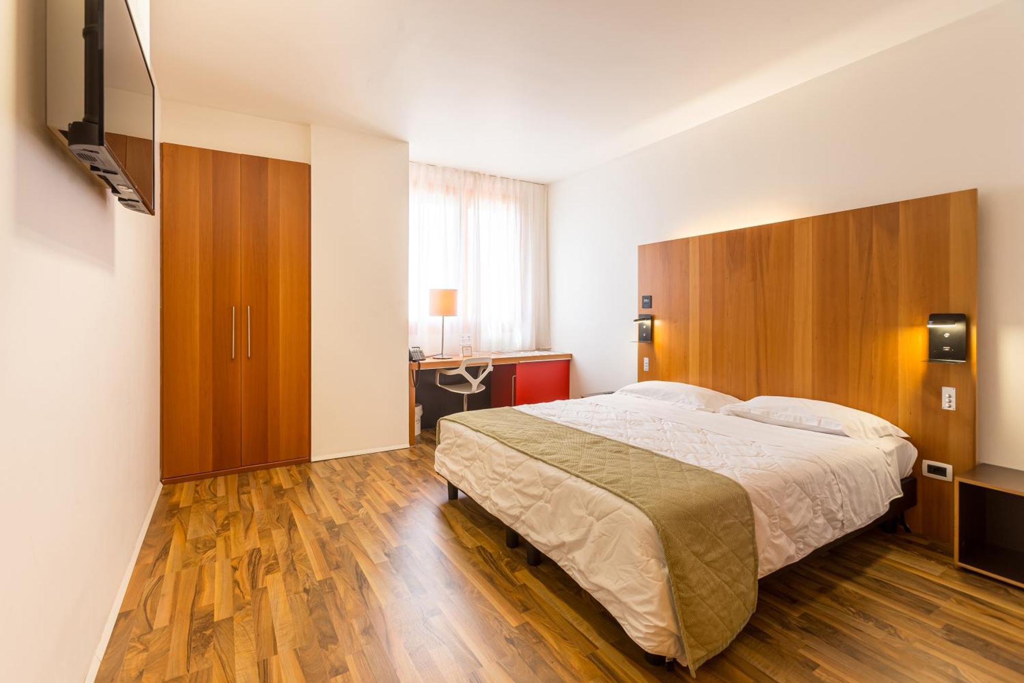 New Ipoint Hotel San Giovanni in Persiceto Eksteriør billede
