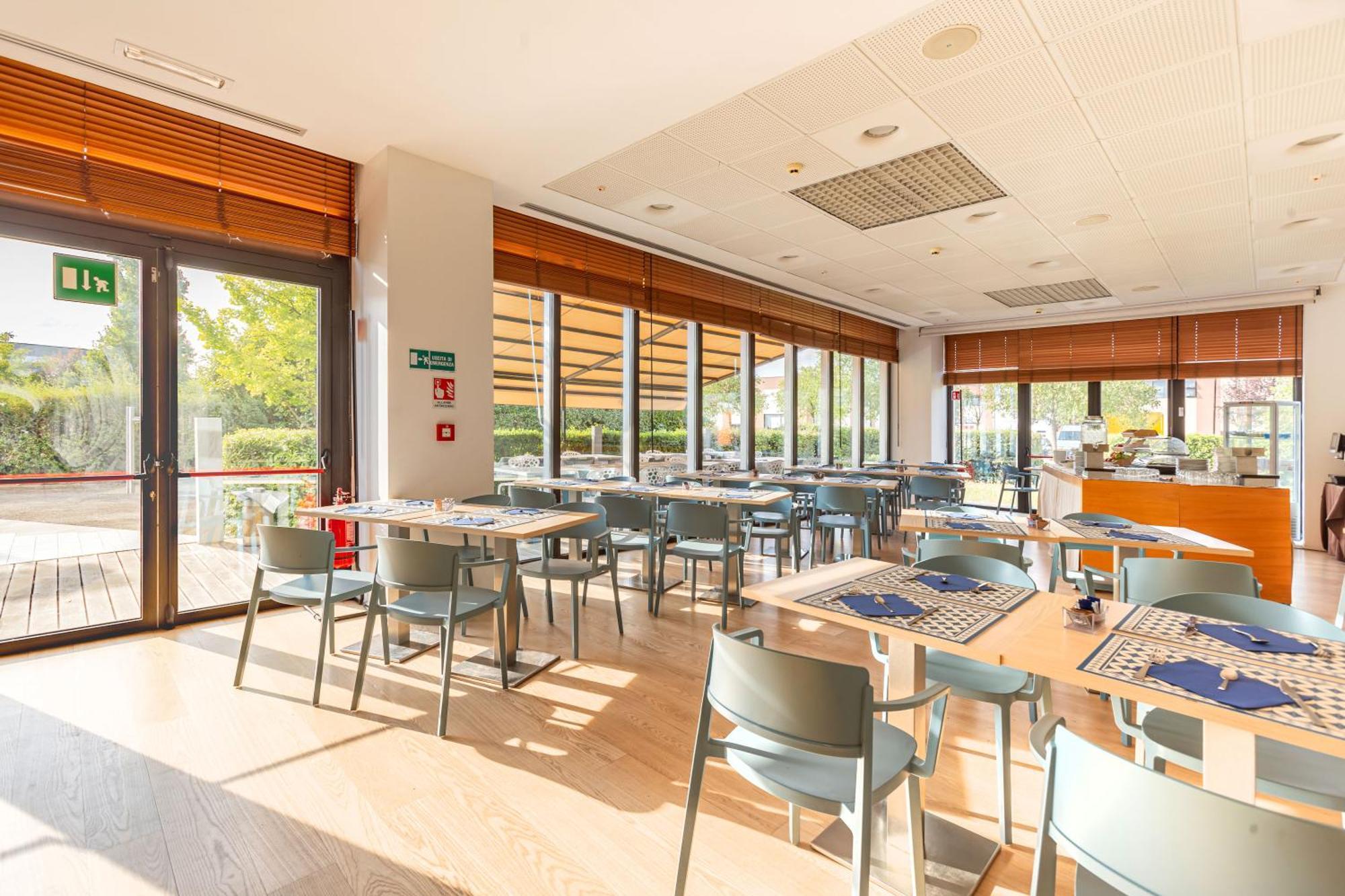 New Ipoint Hotel San Giovanni in Persiceto Eksteriør billede